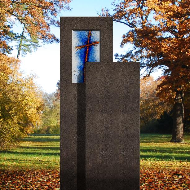 Zweigeteilter Granit Einzel Grabstein mit Glas Symbol Kreuz - Amancio Crucis